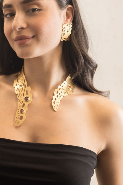 Bold Throne Necklace