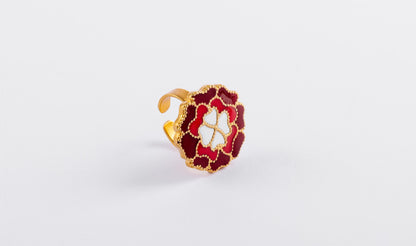 Clover Ring