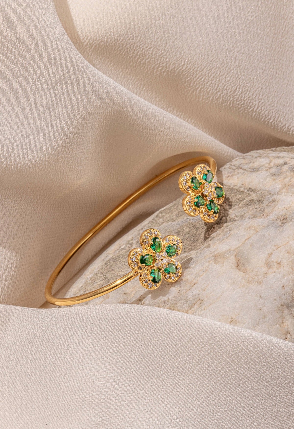 The flower bangle