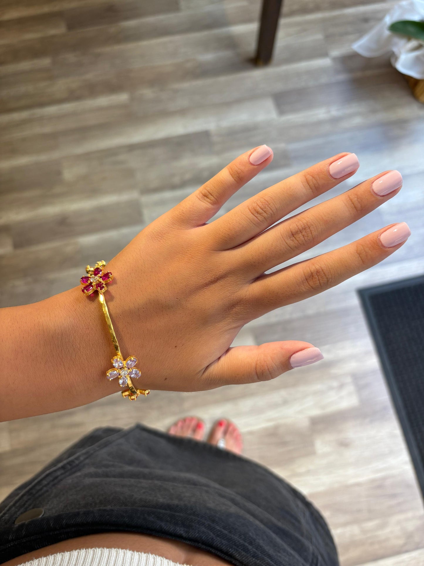 The floral bracelet