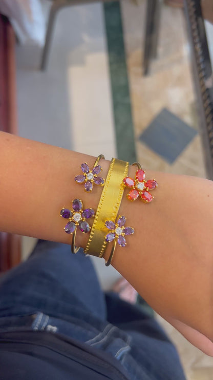 The double flower bangle